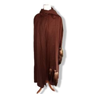 Frostman Fur Collar Cape (Brown)
